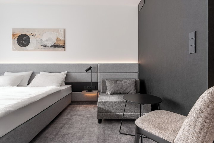 Room 2 of 29