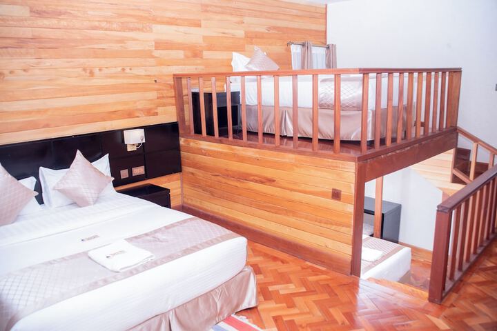 Room 8 of 26