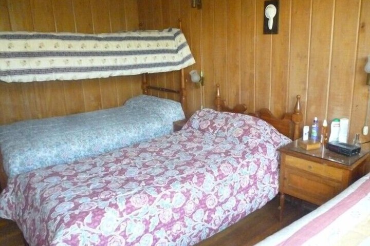Room 4 of 36