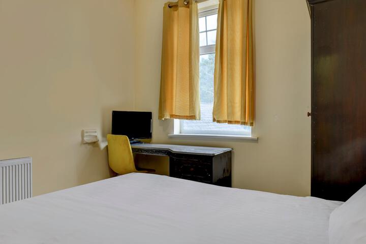 Room 3 of 69