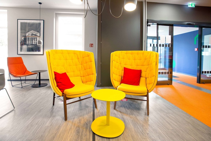 Guest Lobby