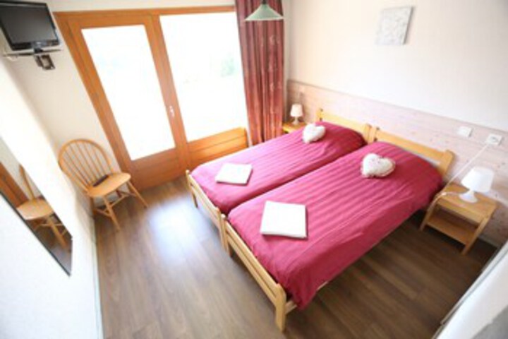 Room 7 of 11