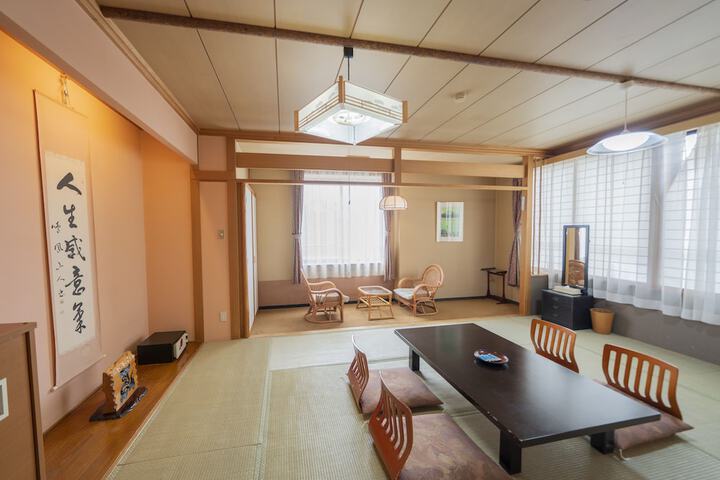 Room 26 of 60