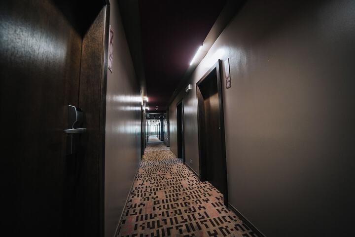 Ballroom/Hall 88 of 96