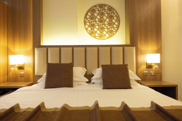 Room 28 of 64