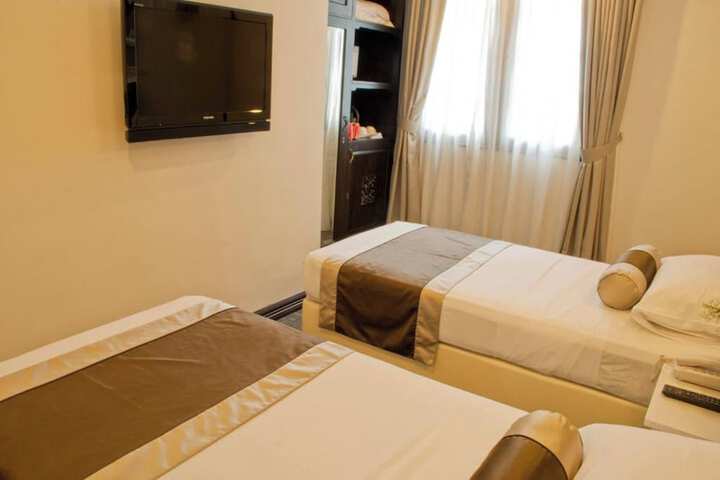 Room 26 of 53