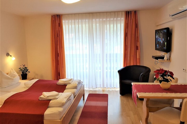 Room 14 of 60