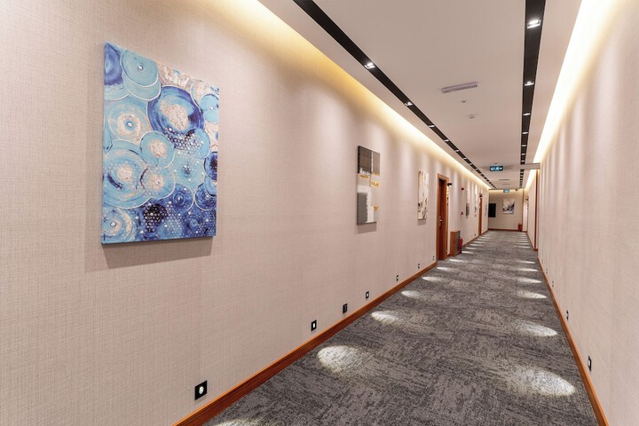Ballroom/Hall 41 of 45