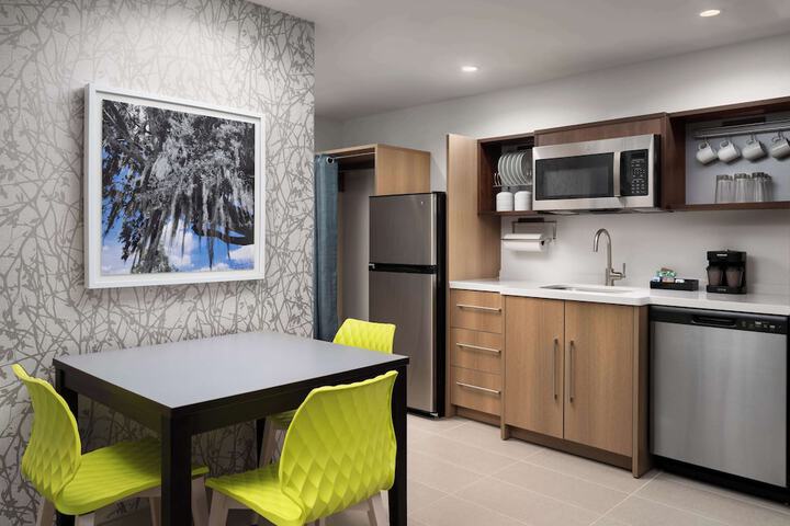 2 Queen Beds Studio Suite (16 of 18)