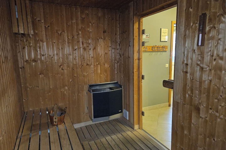 Room 4 of 20