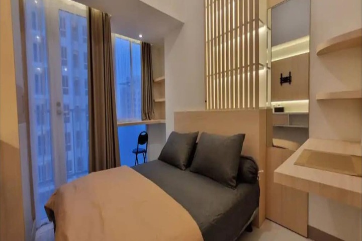 Room 7 of 14