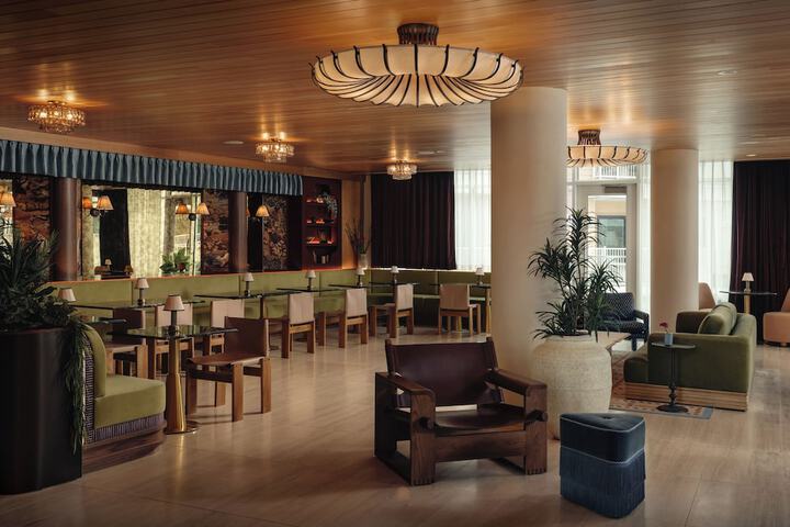 Hotel Interior 7 of 184