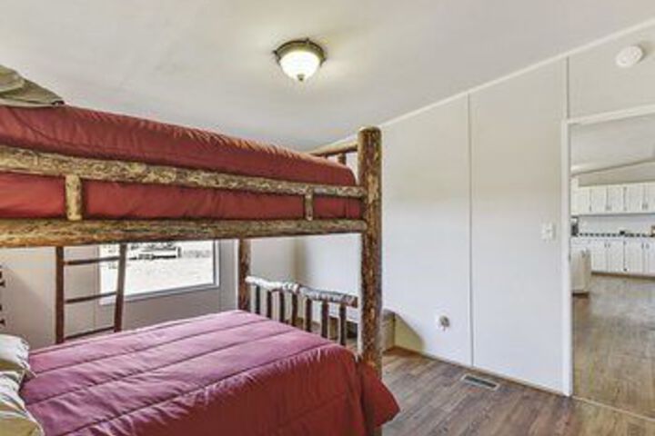 Room 8 of 23