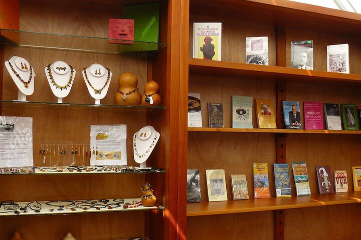 Gift Shop 30 of 52