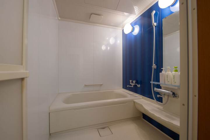 Room 15 of 17