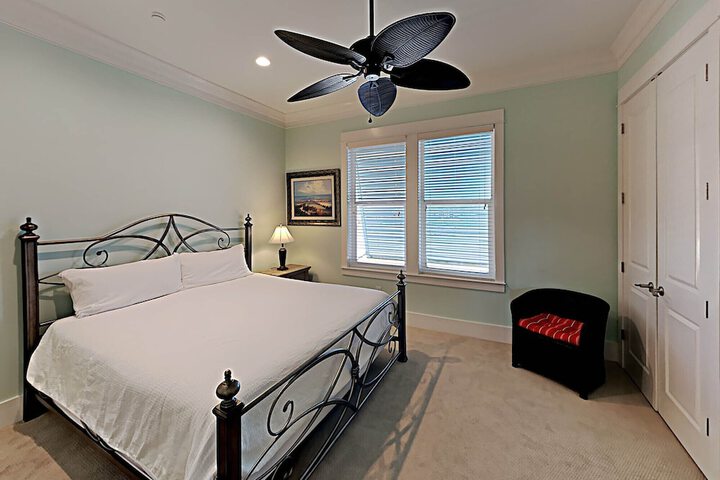 Room 22 of 80