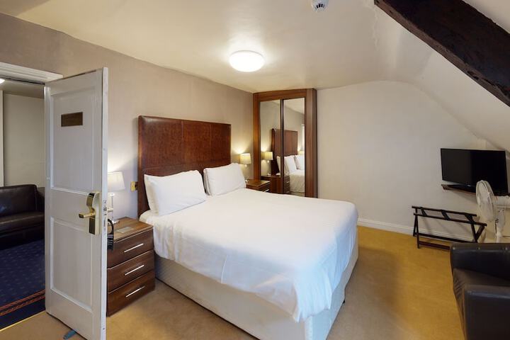 Room 21 of 58