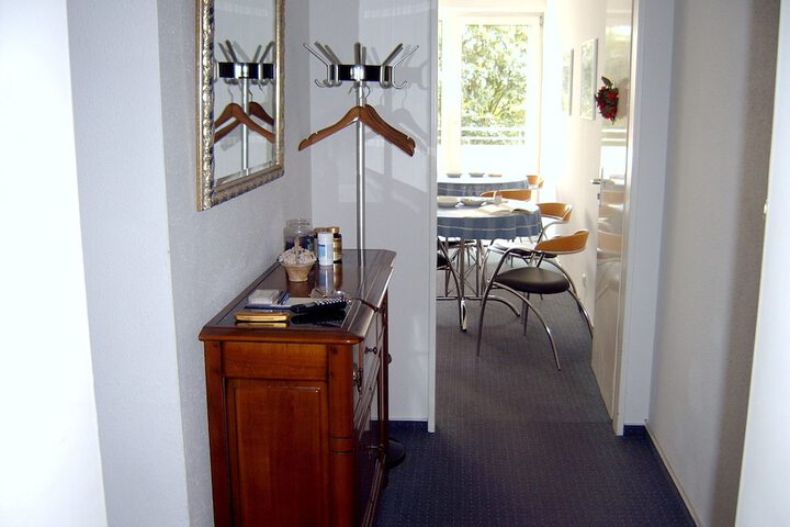 Ballroom/Hall 25 of 26