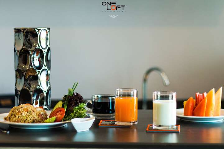 Breakfast/Coffee Service 55 of 82