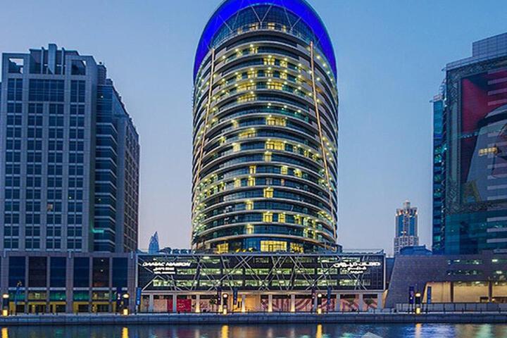 Lux Studio in Downtown w big balcony & canal view