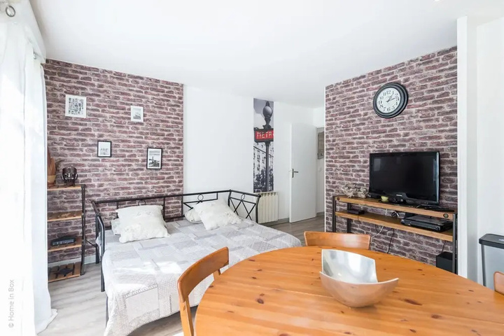 Room 4 of 15