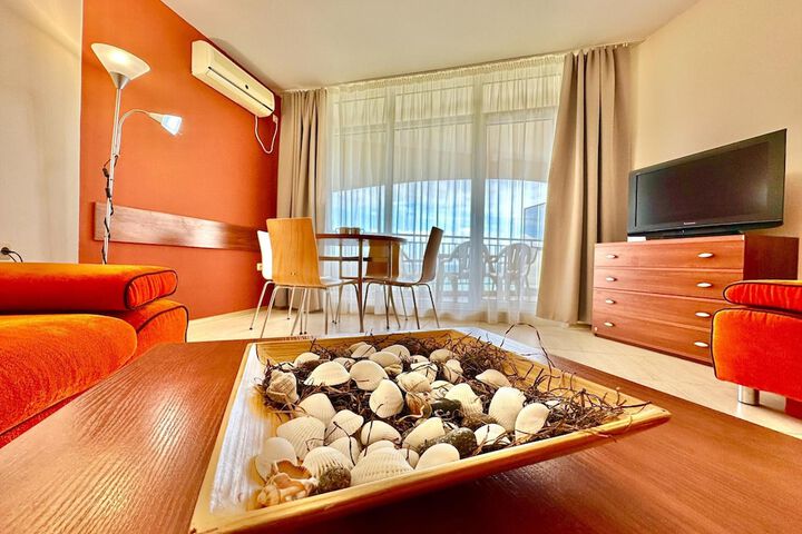 Room 72 of 151