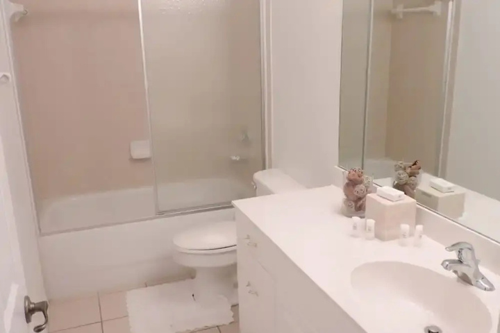 Room 10 of 21