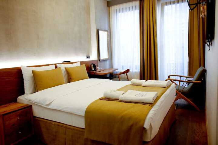 Room 10 of 63