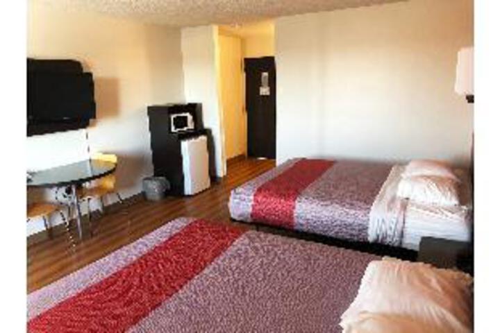 Room 4 of 4