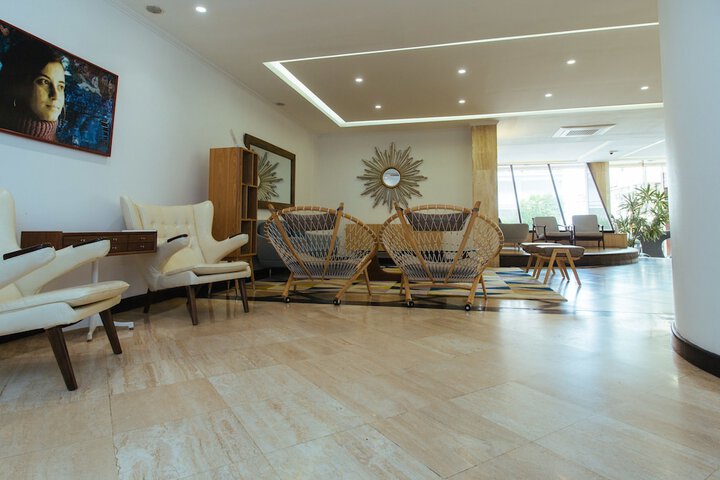 Guest Lobby