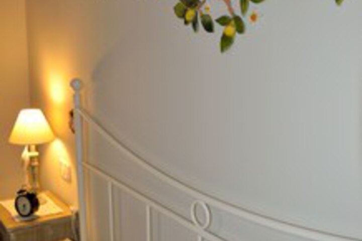 Room 32 of 41