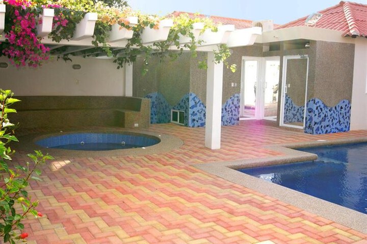 Pool 10 of 10