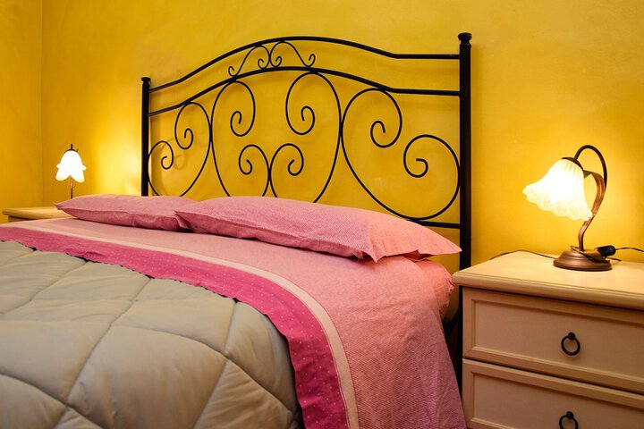 Room 15 of 33