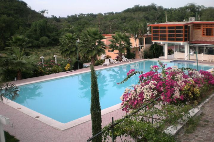 Pool Hotel