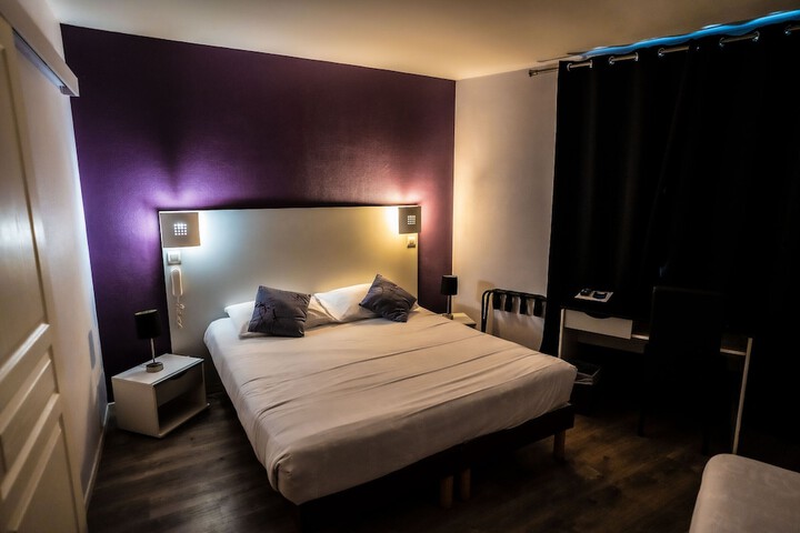 Room 7 of 64