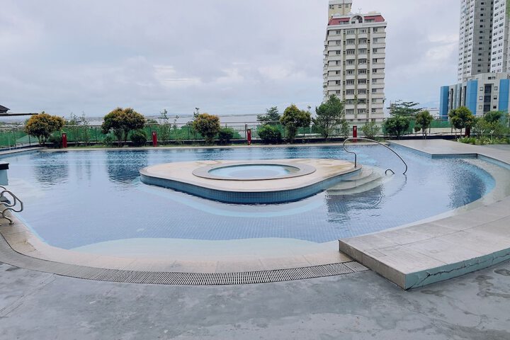 Pool 59 of 77