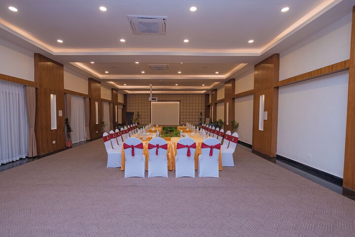 Business Center 60 of 70