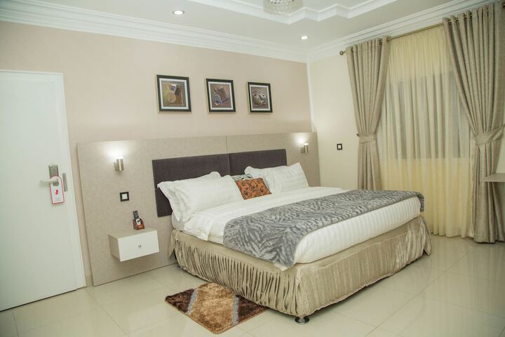 Room 7 of 51