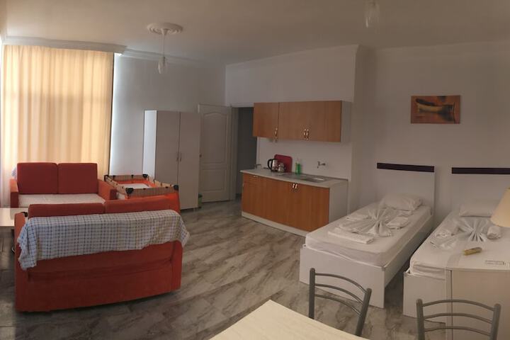 Room 13 of 37