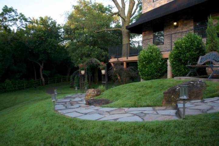 Property Grounds 49 of 57