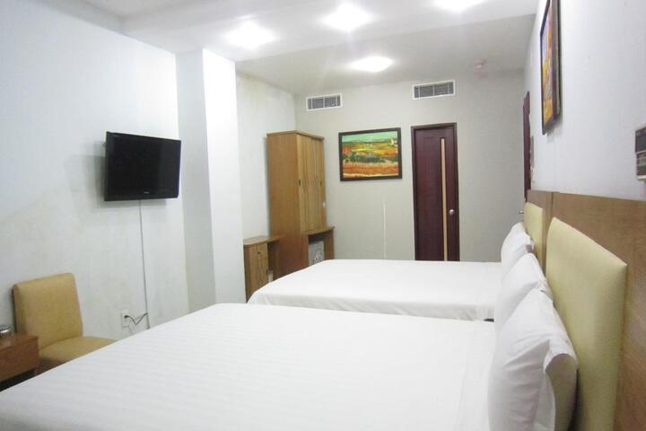 Danh Uy 1 Hotel