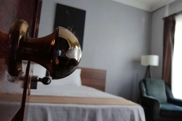 Room 14 of 32