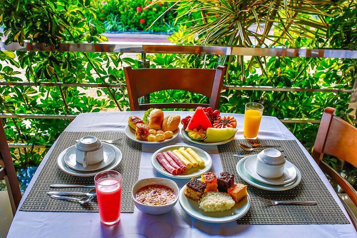 Breakfast meal