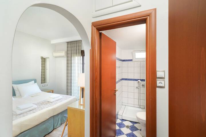 Room 84 of 123