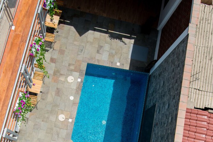 Pool 27 of 35