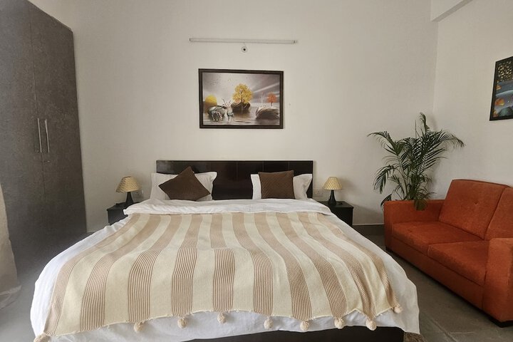 Room 6 of 51