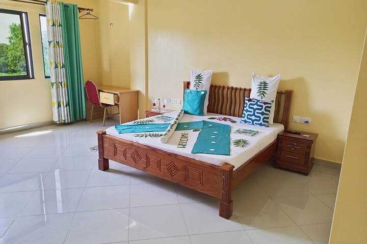 Room 9 of 15