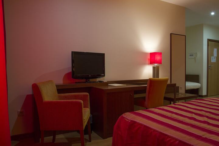 Room 6 of 44