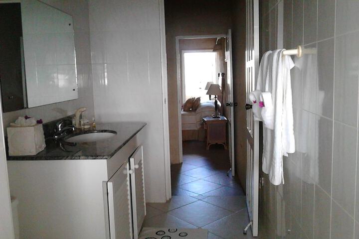 Room 21 of 64