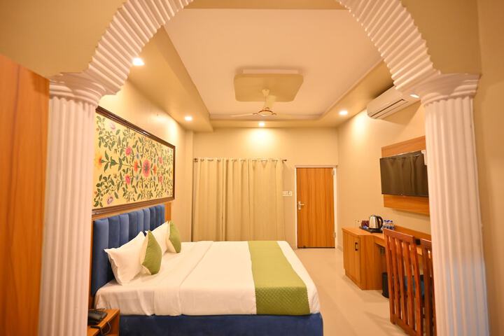 Room 16 of 46